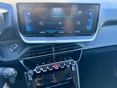 Vendo Peugeot 208 2020 - 16990 EUR, 128000 km - AUTO.MOTO.pt