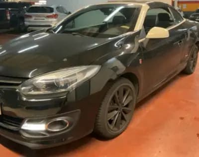 Vendo Renault Mégane Cabrio 2015 - 8900 EUR, 127943 km - AUTO.MOTO.pt