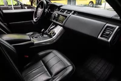 Vendo Land Rover Range Rover Sport 2018 - 41990 EUR, 170206 km - AUTO.MOTO.pt