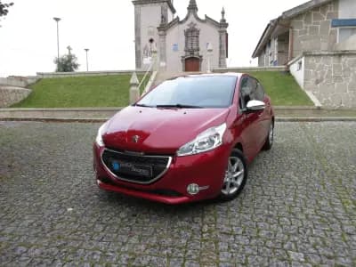 Sell Peugeot 208 2014 - 7990 EUR, 71000 km - AUTO.MOTO.pt