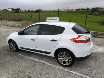 Vendo Renault Mégane 2013 - 4950 EUR, 317737 km - AUTO.MOTO.pt