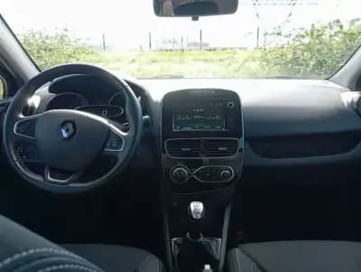 Sell Renault Clio Sport Tourer 2019 - 9990 EUR, 186806 km - AUTO.MOTO.pt