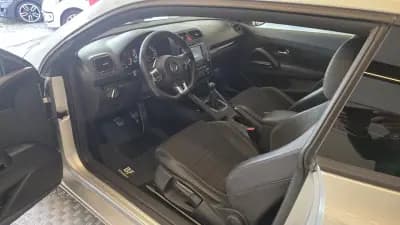 Vendo Volkswagen Scirocco 2010 - 10900 EUR, 289436 km - AUTO.MOTO.pt
