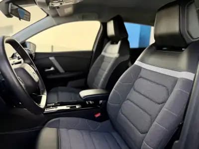 Vendo Citroën C4 2023 - 18950 EUR, 47000 km - AUTO.MOTO.pt