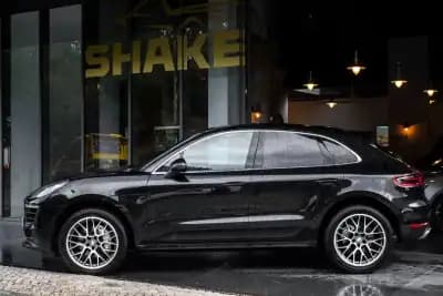 Vendo Porsche Macan 2018 - 59990 EUR, 99798 km - AUTO.MOTO.pt