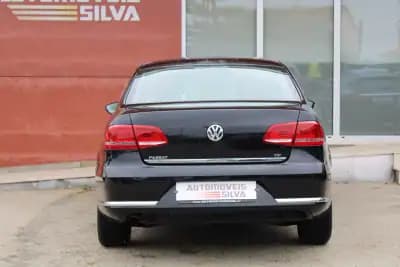 Vendo Volkswagen Passat 2011 - 10990 EUR, 174000 km - AUTO.MOTO.pt