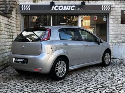 Sell Fiat Punto 2014 - 6490 EUR, 145800 km - AUTO.MOTO.pt