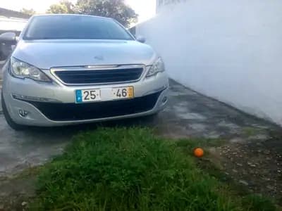 Vendo Peugeot 308 2015 - 11500 EUR, 139000 km - AUTO.MOTO.pt