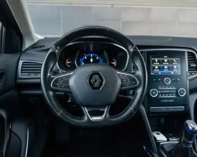 Sell Renault Mégane Sport Tourer 2018 - 15990 EUR, 126740 km - AUTO.MOTO.pt