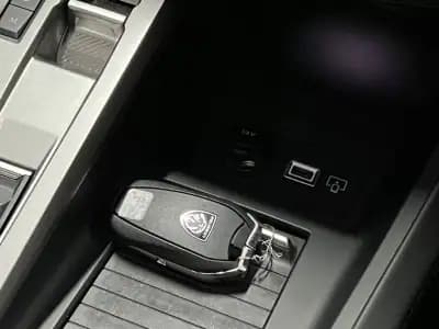 Sell Peugeot 308 SW 2023 - 22990 EUR, 99000 km - AUTO.MOTO.pt