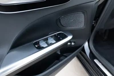 Sell Mercedes-Benz C 300 2023 - 38900 EUR, 60000 km - AUTO.MOTO.pt