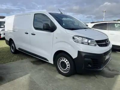 Vendo Opel Vivaro 2022 - 20990 EUR, 103818 km - AUTO.MOTO.pt