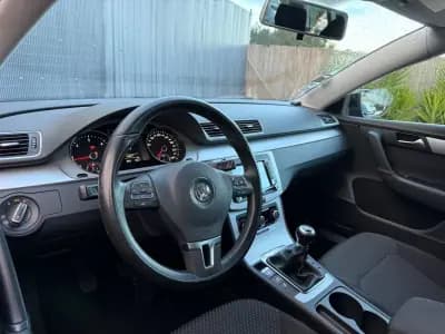 Vendo Volkswagen Passat Variant 2011 - 10900 EUR, 135000 km - AUTO.MOTO.pt