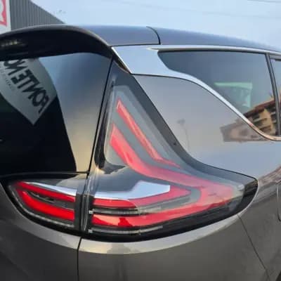 Vendo Renault Espace 2015 - 18950 EUR, 122067 km - AUTO.MOTO.pt