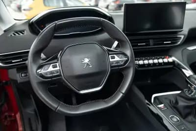 Vendo Peugeot 5008 2022 - 21250 EUR, 98960 km - AUTO.MOTO.pt