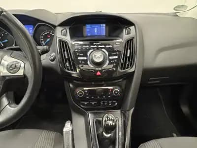 Vendo Ford Focus 2012 - 8990 EUR, 197000 km - AUTO.MOTO.pt