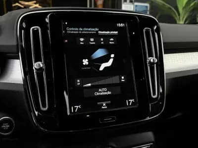 Sell Volvo XC 40 2022 - 29990 EUR, 75102 km - AUTO.MOTO.pt