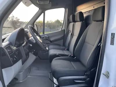Vendo Mercedes-Benz Sprinter 2014 - 16900 EUR, 190000 km - AUTO.MOTO.pt