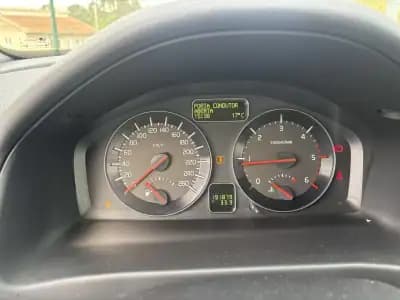 Vendo Volvo 121 2010 - 8900 EUR, 249460 km - AUTO.MOTO.pt