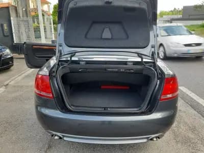 Vendo Audi A4 Cabrio 2014 - 10900 EUR, 193145 km - AUTO.MOTO.pt