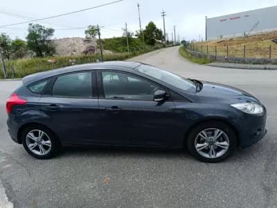 Sell Ford Focus 2014 - 9900 EUR, 168000 km - AUTO.MOTO.pt