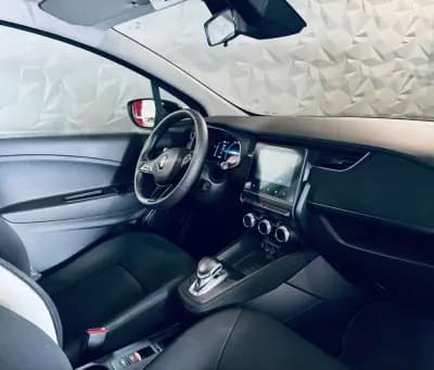 Sell Renault Zoe 2021 - 21990 EUR, 60654 km - AUTO.MOTO.pt