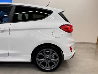 Vendo Ford Fiesta 2018 - 12500 EUR, 146800 km - AUTO.MOTO.pt