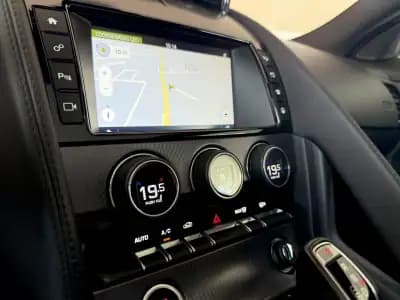 Vendo Jaguar F-Type 2018 - 46000 EUR, 64200 km - AUTO.MOTO.pt