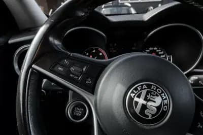 Vendo Alfa Romeo Stelvio 2017 - 29400 EUR, 139000 km - AUTO.MOTO.pt