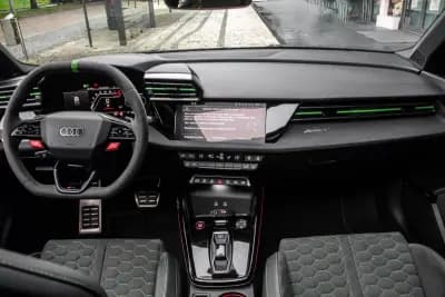 Sell Audi RS3 Sportback 2025 - 86900 EUR, 17138 km - AUTO.MOTO.pt