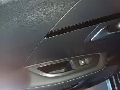 Sell Peugeot 208 2020 - 19250 EUR, 50860 km - AUTO.MOTO.pt