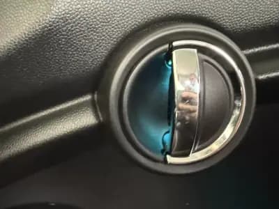 Vendo MINI One 2016 - 12999 EUR, 132000 km - AUTO.MOTO.pt