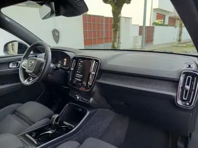 Sell Volvo XC 40 2022 - 27990 EUR, 76000 km - AUTO.MOTO.pt