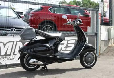 Sell Piaggio Vespa 2013 - 11000 EUR, 2700 km - AUTO.MOTO.pt