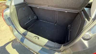 Sell Opel Corsa 2018 - 8900 EUR, 93000 km - AUTO.MOTO.pt