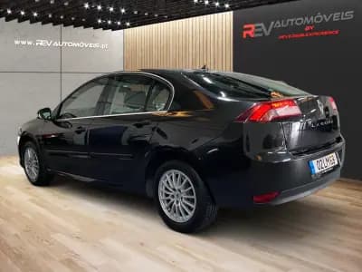 Vendo Renault Laguna 2011 - 5950 EUR, 215000 km - AUTO.MOTO.pt