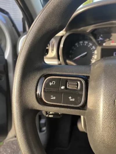 Sell Citroën C3 2017 - 8900 EUR, 158000 km - AUTO.MOTO.pt