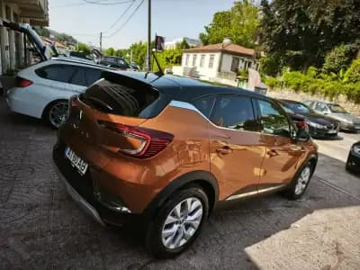 Vendo Renault Captur 2022 - 18900 EUR, 28032 km - AUTO.MOTO.pt