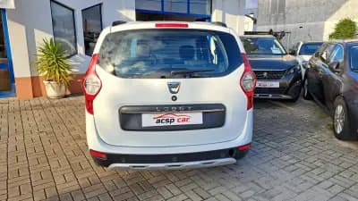 Vendo Dacia Lodgy 2021 - 15900 EUR, 130712 km - AUTO.MOTO.pt