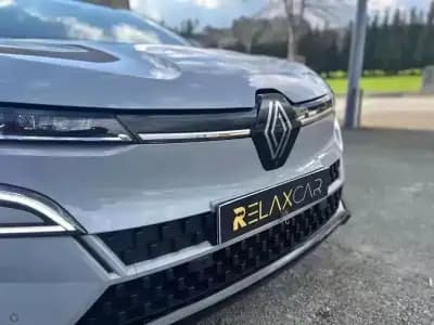 Vendo Renault Mégane E-Tech 2022 - 24999 EUR, 101000 km - AUTO.MOTO.pt