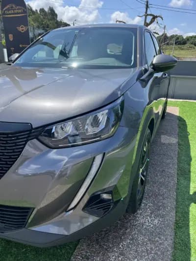Vendo Peugeot 2008 2021 - 16500 EUR, 170000 km - AUTO.MOTO.pt