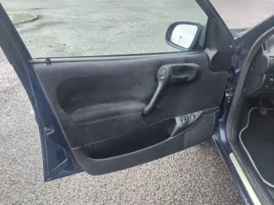 Sell Opel Corsa 2000 - 2590 EUR, 137682 km - AUTO.MOTO.pt