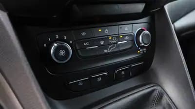 Sell Ford Transit Connect 2022 - 18999 EUR, 62000 km - AUTO.MOTO.pt