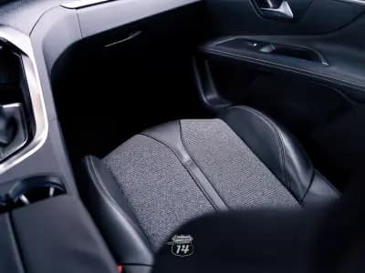 Vendo Peugeot 3008 2018 - 15990 EUR, 154712 km - AUTO.MOTO.pt