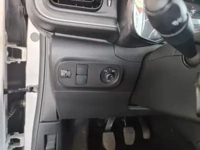 Vendo Citroën C3 2018 - 12750 EUR, 92000 km - AUTO.MOTO.pt