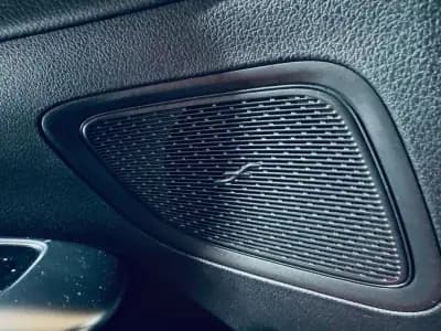 Vendo Mercedes-Benz C 300 2022 - 40990 EUR, 95187 km - AUTO.MOTO.pt