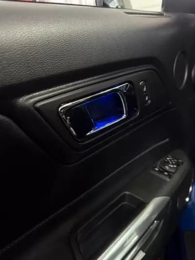 Vendo Ford Mustang 2017 - 34900 EUR, 198000 km - AUTO.MOTO.pt