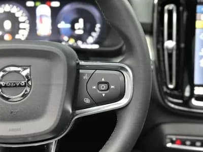 Vendo Volvo XC 40 2023 - 44500 EUR, 15000 km - AUTO.MOTO.pt