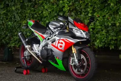 Sell Aprilia RSV4 1100 2018 - 16500 EUR, 14200 km - AUTO.MOTO.pt