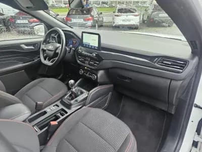 Vendo Ford Kuga 2022 - 18800 EUR, 129800 km - AUTO.MOTO.pt